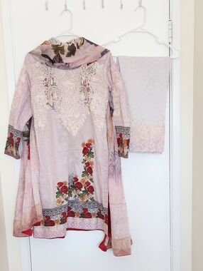 Pakistani 3 Piece Lawn Dress